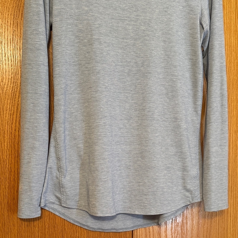 Athleta twisted open back workout top - Picture 2 of 5